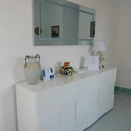 La Terrazza Контурси